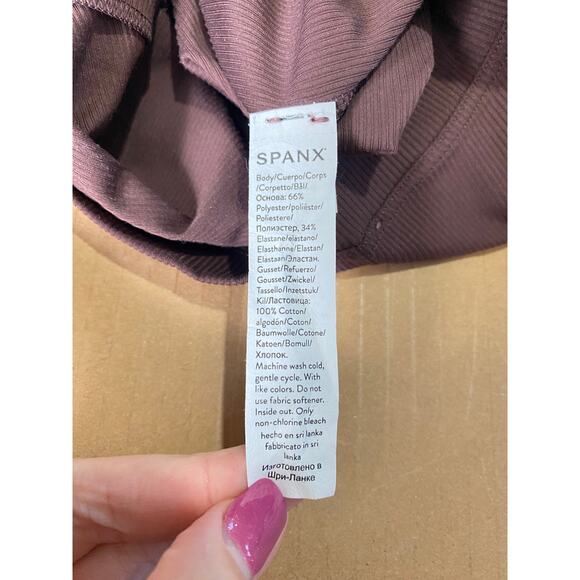 NWT SPANX BODYSUIT BROWN MINIMALIST ELEVATED BASICS STRETCHY CASUAL PREPPY - Picture 7 of 12